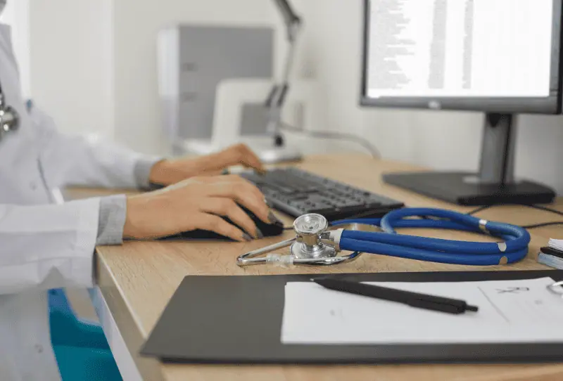 Medical record: how it is structured, example, and its relevance in medicine